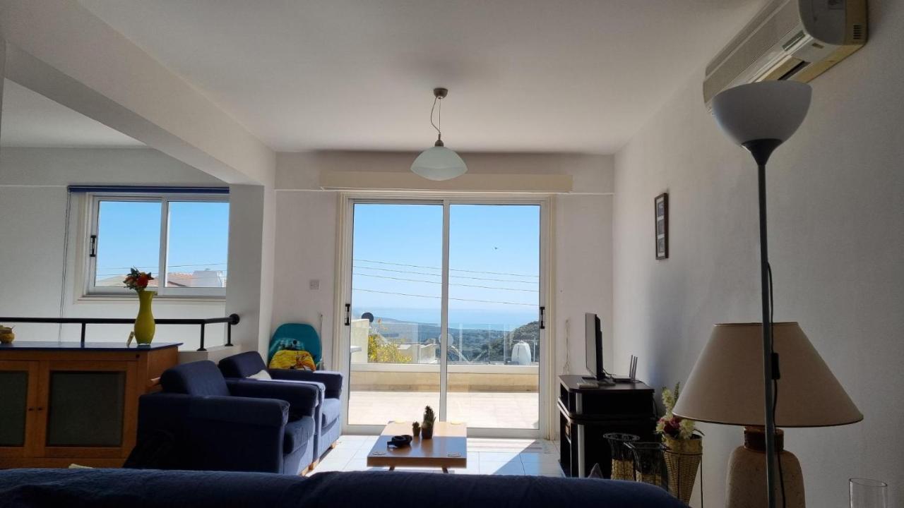 ピッソウリ Gorgeous Seaview Houseヴィラ エクステリア 写真