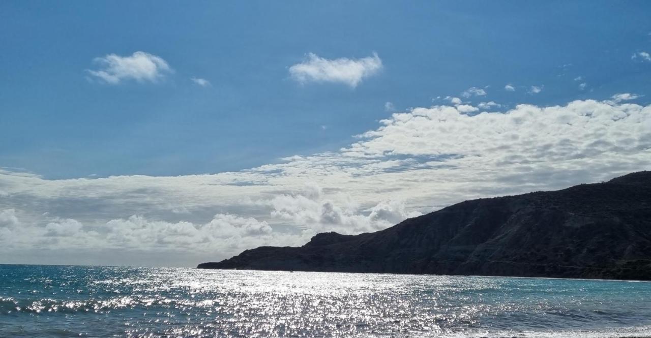 ピッソウリ Gorgeous Seaview Houseヴィラ エクステリア 写真